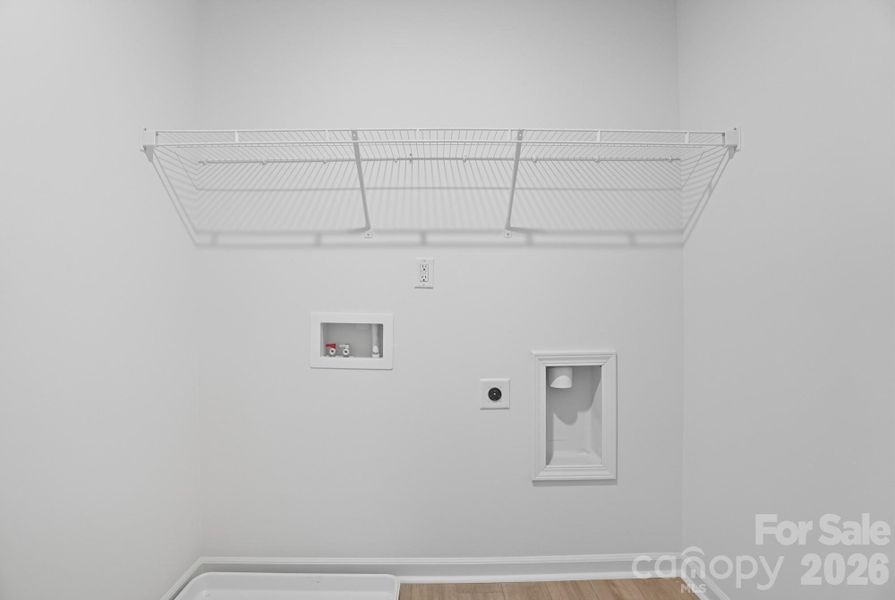 Spacious, unfurnished interior of a new home in Bellina, York (Image 31).