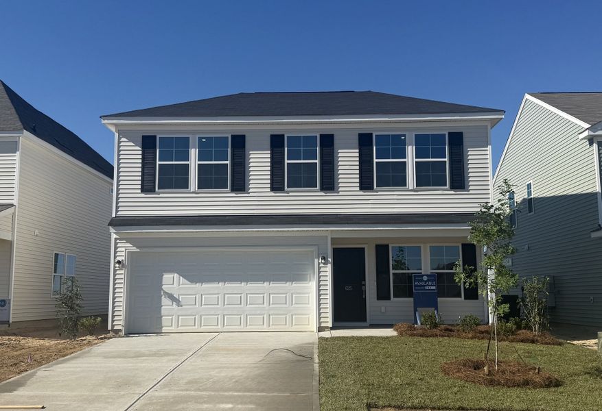 Exterior details and patio area of a home in Winston Point, Gilbert (Image 1). Exterior details and patio area of a home in Winston Point, Gilbert (Image 1).