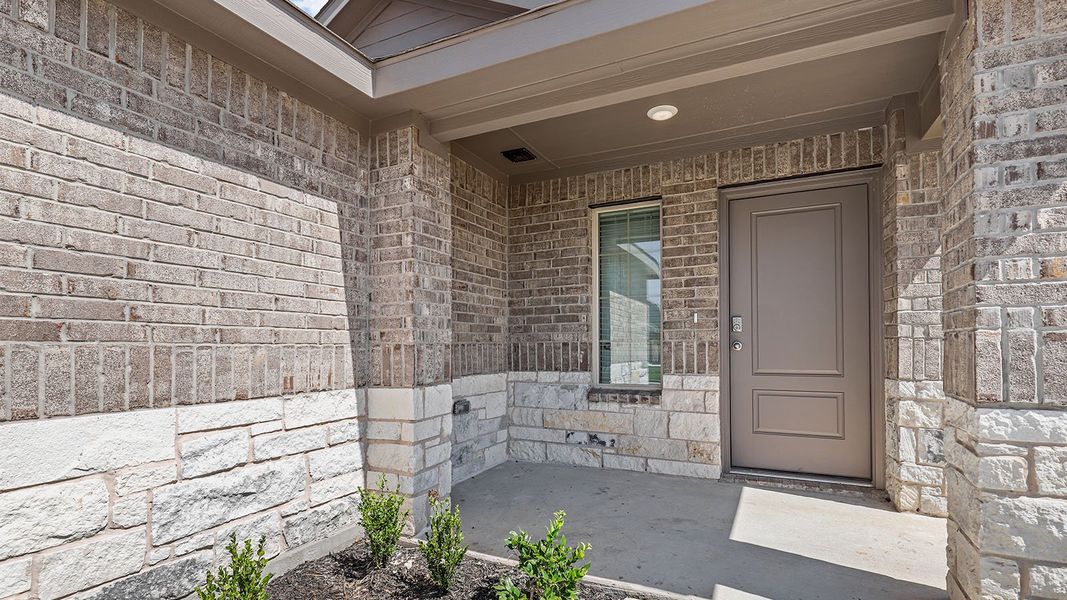 Representative exterior details of a home built from the Amber by D.R. Horton in Monarch at the Meadows, Denton (Image 3).