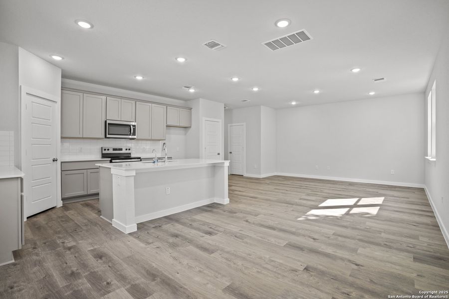 Image 29 of a home in Rosemont Hill.