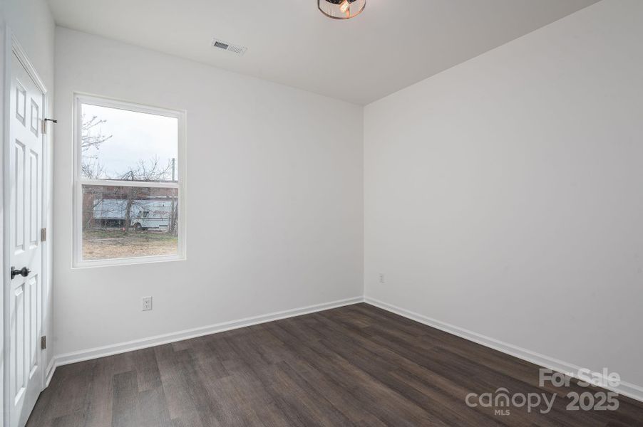 Spacious, unfurnished interior of a new home in , Cherryville (Image 23).