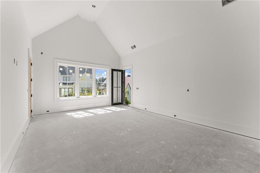 Spacious, unfurnished interior of a new home in , Alpharetta (Image 16).