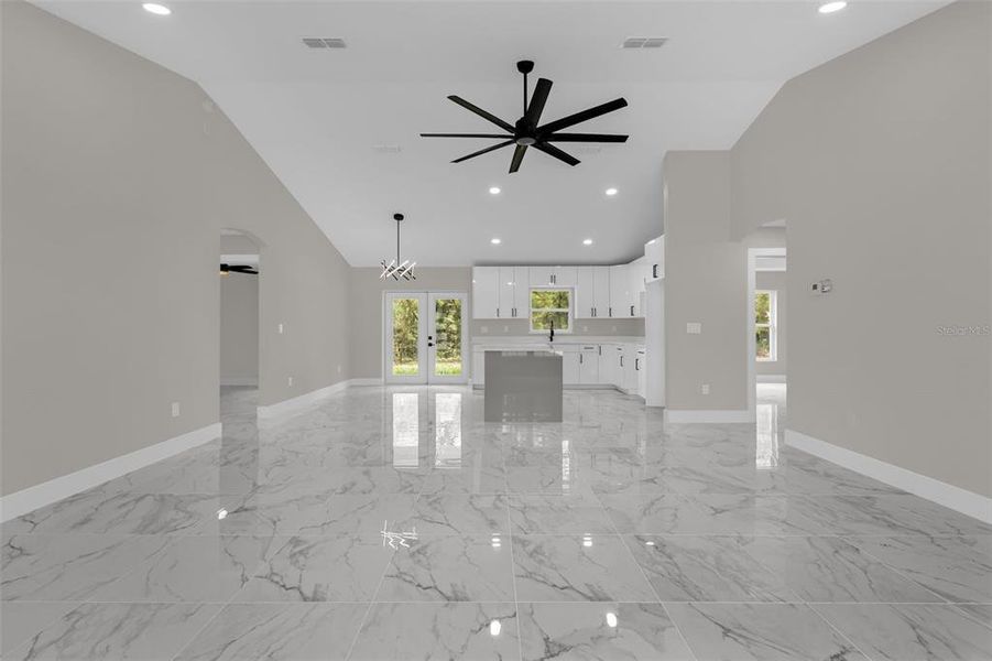 Spacious, unfurnished interior of a new home in , Dunnellon (Image 15).