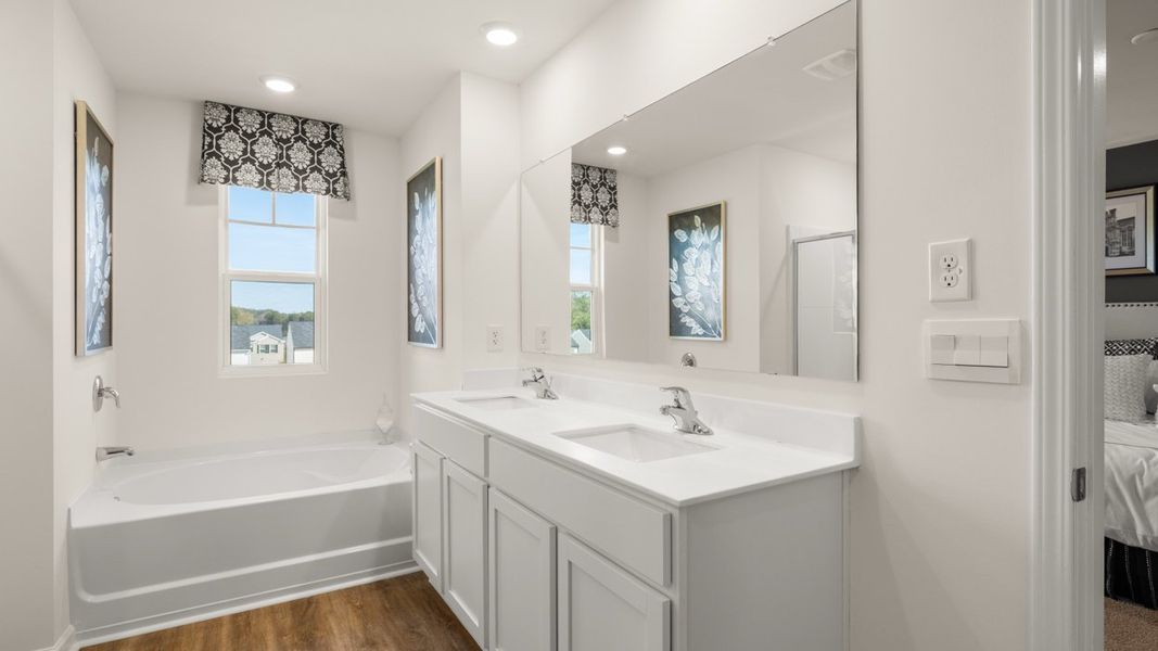 Representative furnished interior of a home built from the Hayden by D.R. Horton in Poplar Preserve, Newnan (Image 17).