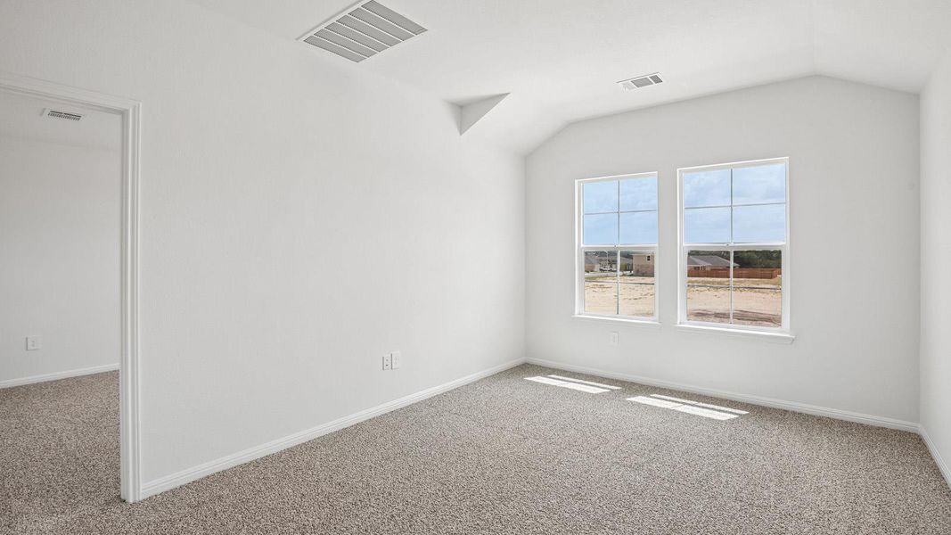 Spacious, unfurnished interior of a new home in Bar W Ranch, Leander (Image 34).