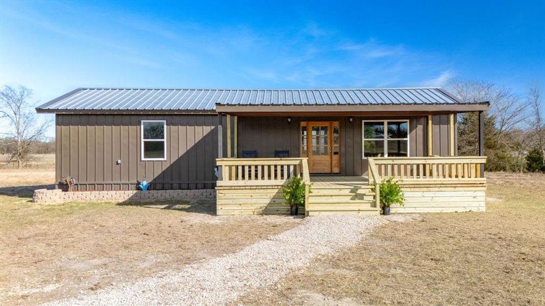 Exterior details and patio area of a home in , Point (Image 14).