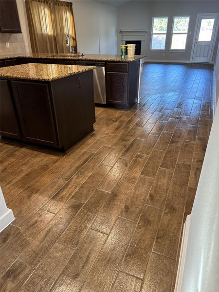 Spacious, unfurnished interior of a new home in , Houston (Image 9).