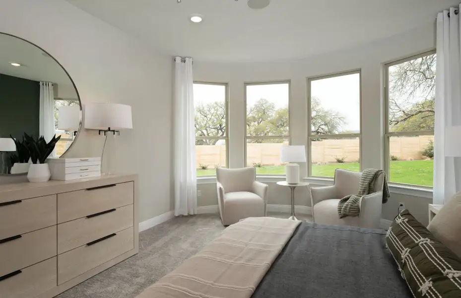 Representative furnished interior of a home built from the Mooreville by Pulte Homes in Crescent Bluff, Georgetown (Image 6).