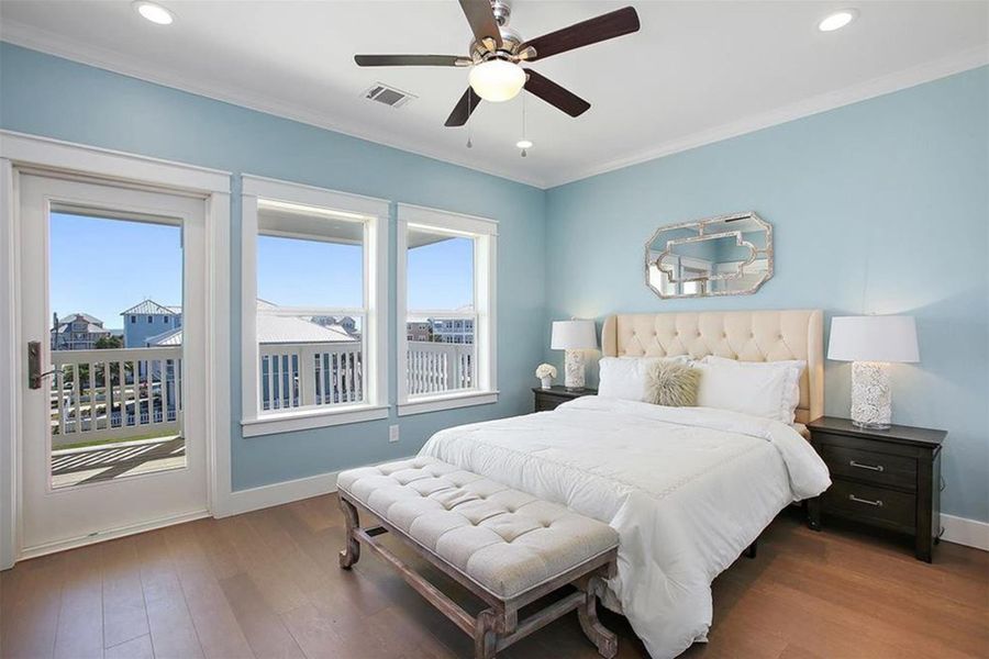 Furnished interior view inside a new home in , Galveston (Image 5).