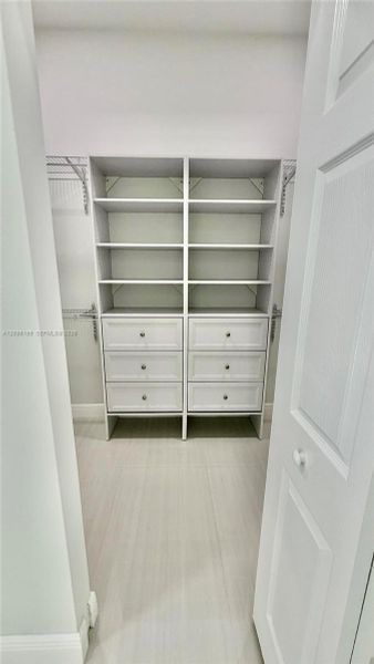 Spacious, unfurnished interior of a new home in , Fort Lauderdale (Image 16). Spacious, unfurnished interior of a new home in , Fort Lauderdale (Image 16).