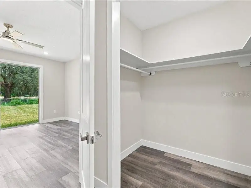 Spacious, unfurnished interior of a new home in , Winter Haven (Image 43).