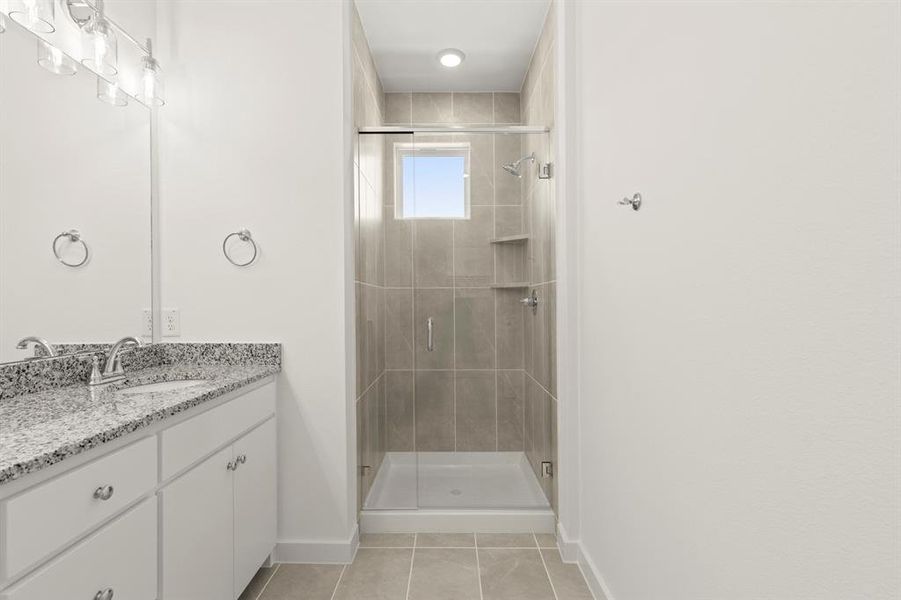 1827 Azalea_2282_Cypress II_Bath (3)