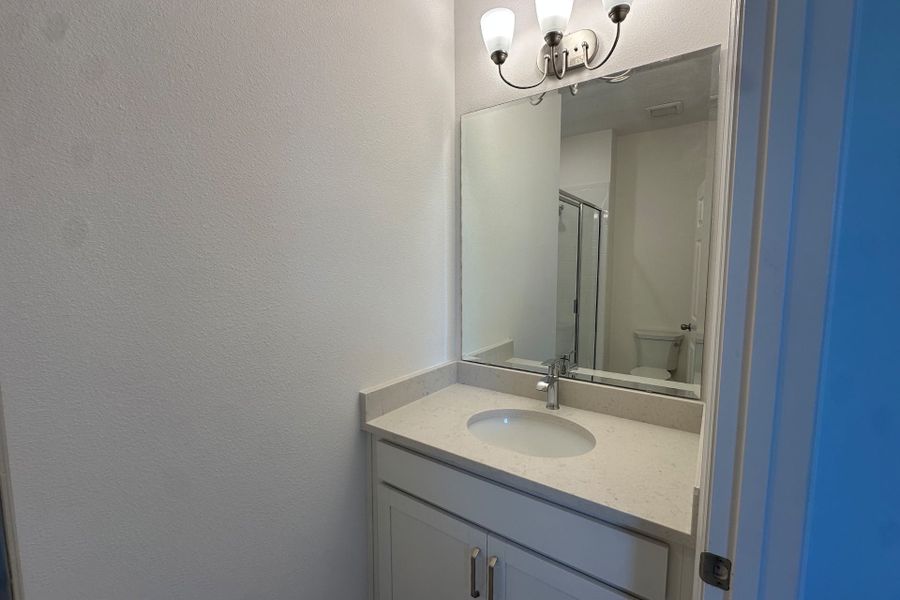 Comfortable and Functional Bathroom in Central Florida House Comfortable and Functional Bathroom in Central Florida House