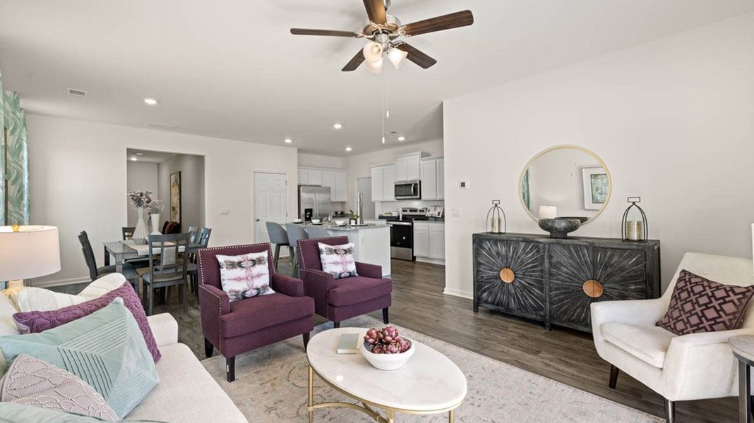 Representative furnished interior of a home built from the Robie by D.R. Horton in Kingston Ranch at Lake Oconee, Buckhead (Image 23).