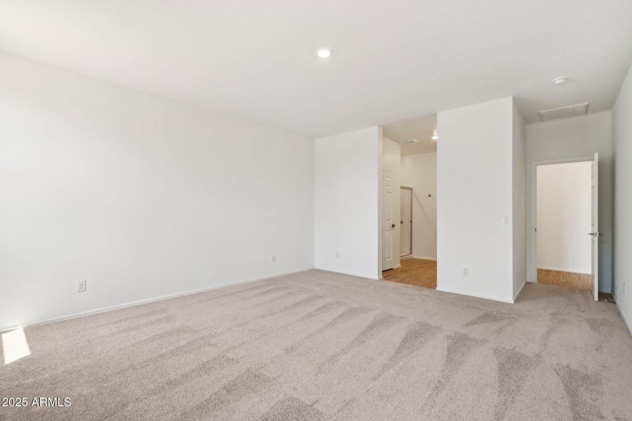 18-web-or-mls-W Pecan Wds-S1907-018 18-web-or-mls-W Pecan Wds-S1907-018