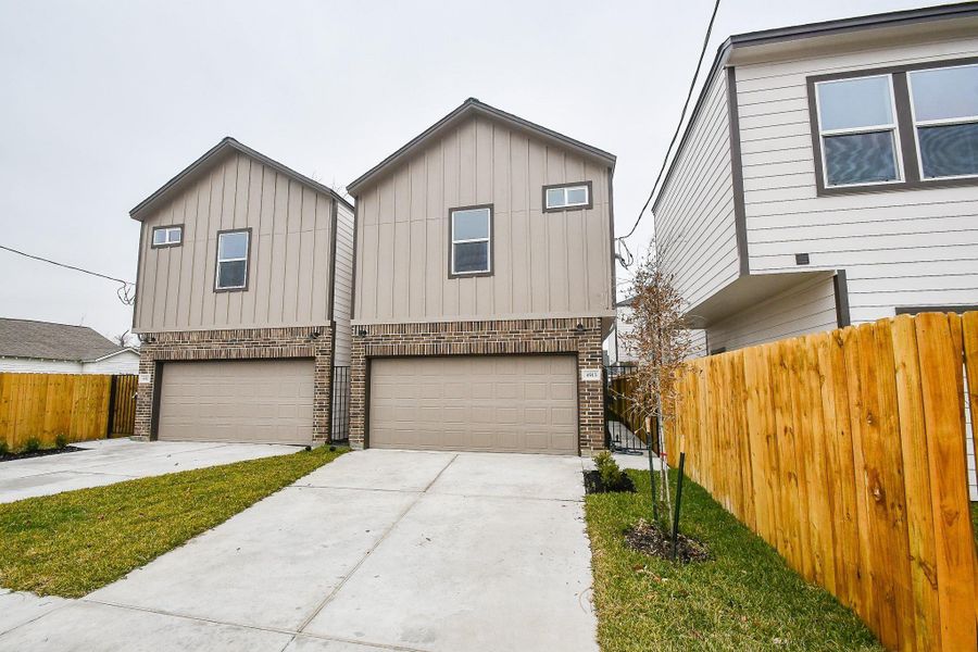 Front exterior of a new home in , Houston, TX, highlighting curb appeal (Image 1). Front exterior of a new home in , Houston, TX, highlighting curb appeal (Image 1).