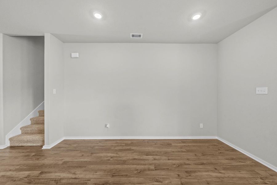 Spacious, unfurnished interior of a new home in Laurel Landing, Alvin (Image 25). Spacious, unfurnished interior of a new home in Laurel Landing, Alvin (Image 25).