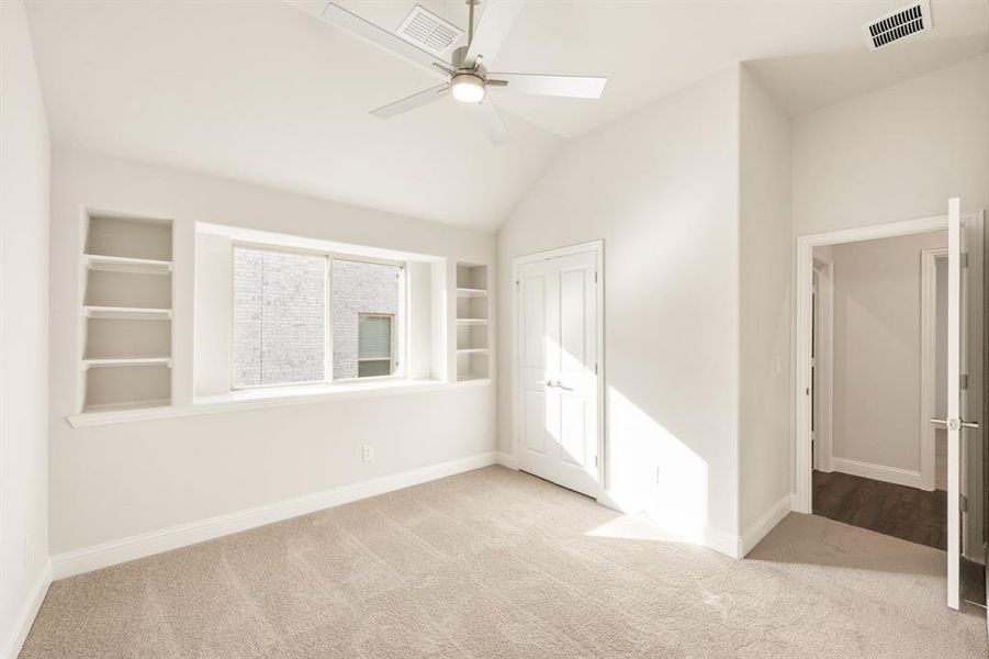 Spacious, unfurnished interior of a new home in Sunset Ridge, Alvarado (Image 29).