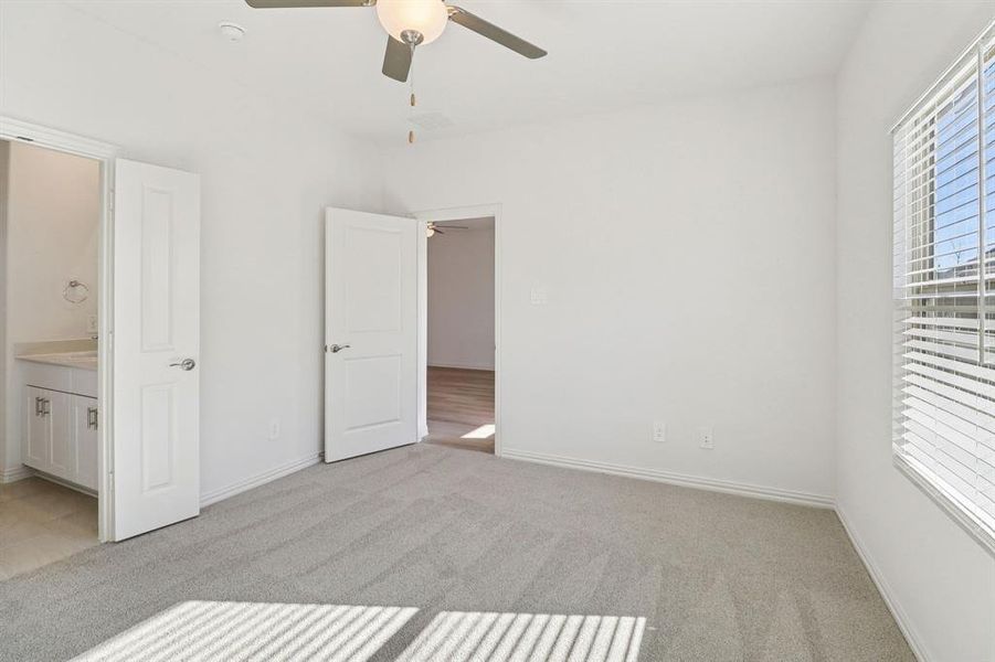 Photo is not of the actual home, but is an inspirational photo of builder’s model home and may depict options, furnishings, and/or decorator features that are not included. Photo is not of the actual home, but is an inspirational photo of builder’s model home and may depict options, furnishings, and/or decorator features that are not included.