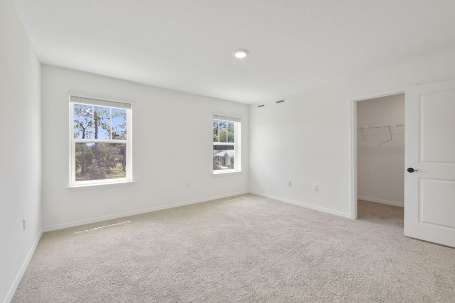 Spacious, unfurnished interior of a new home in Towns at Riverwalk, Sanford (Image 20).
