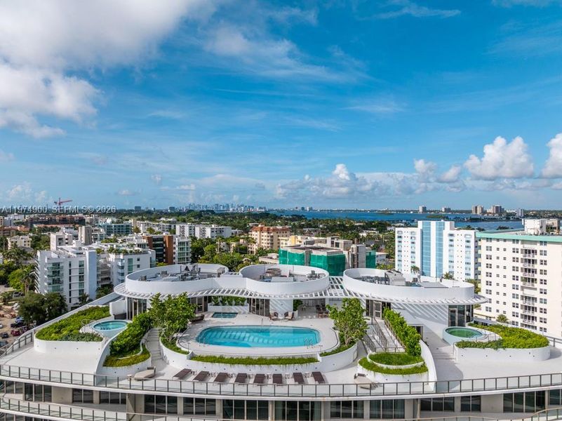 Condo located in Bay Harbor Islands, FL showcasing its design and architecture (Image 28).