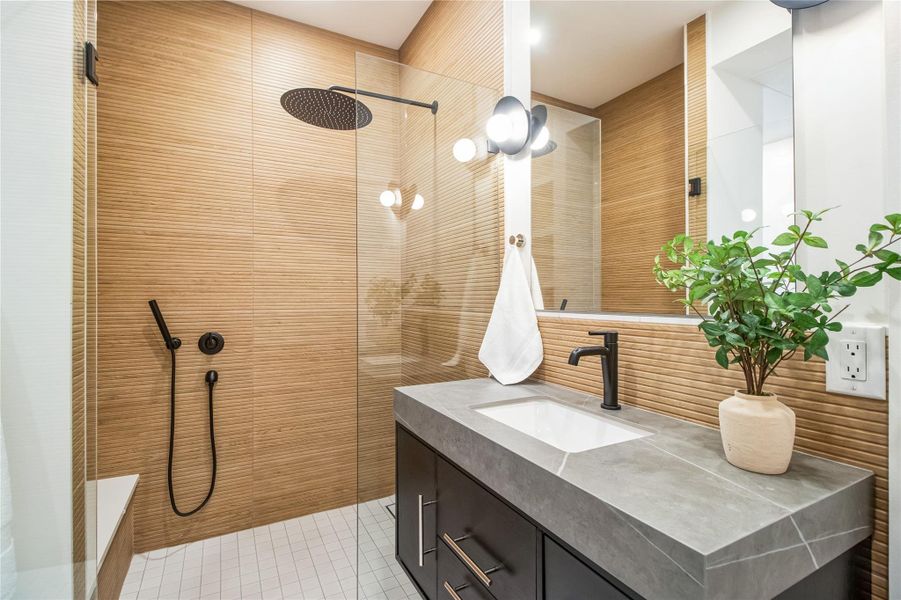 Furnished interior view inside a new home in , Austin (Image 7).