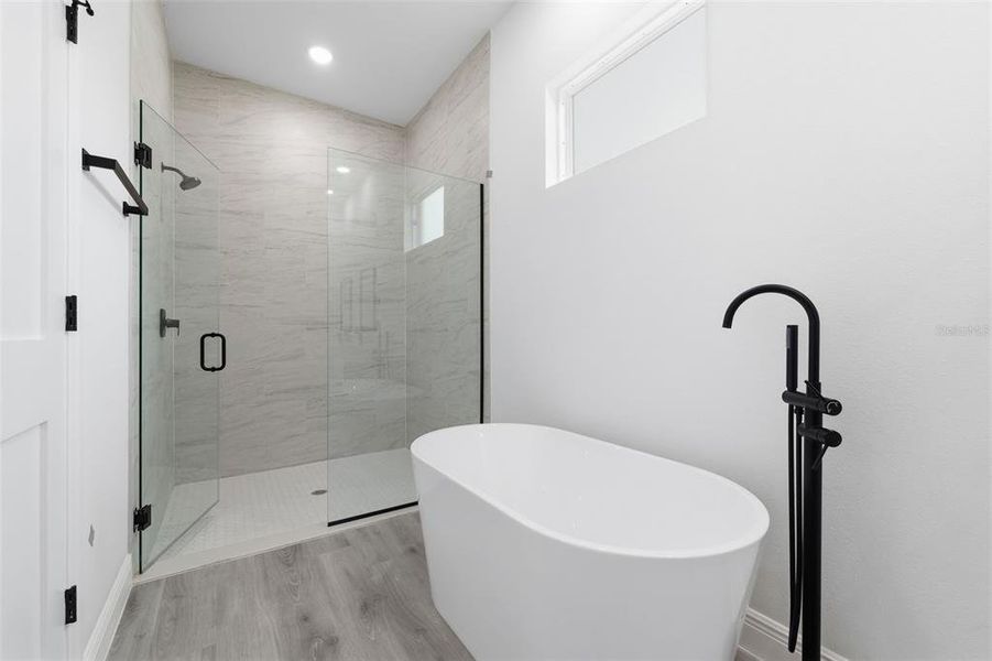 Furnished interior view inside a new home in , Ocala (Image 10).