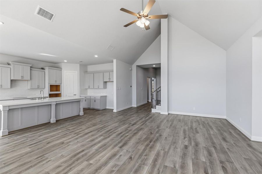 Spacious, unfurnished interior of a new home in Sundance Cove, Crosby (Image 29).