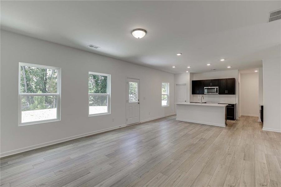Spacious, unfurnished interior of a new home in Langston Reserve, Cartersville (Image 18).