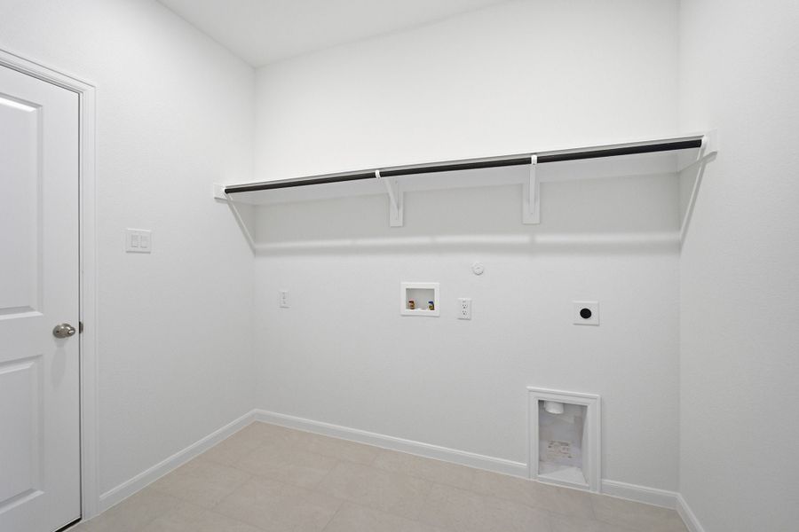 Spacious, unfurnished interior of a new home in Westridge, McKinney (Image 59).