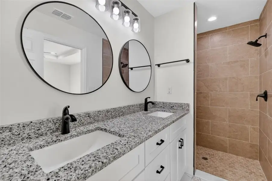 Furnished interior view inside a new home in , Dunnellon (Image 11).