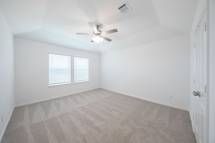 Spacious, unfurnished interior of a new home in Churchill, Anna (Image 17).