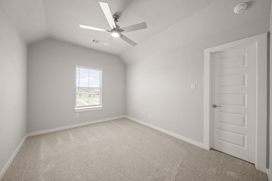 Spacious, unfurnished interior of a new home in Morton Creek Ranch, Katy (Image 25).