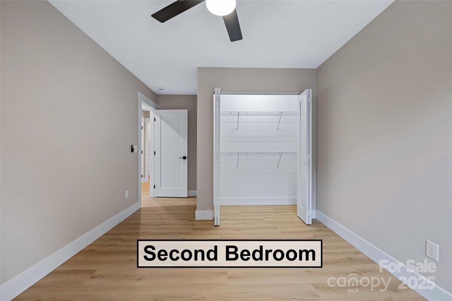 Spacious, unfurnished interior of a new home in , Maggie Valley (Image 31).