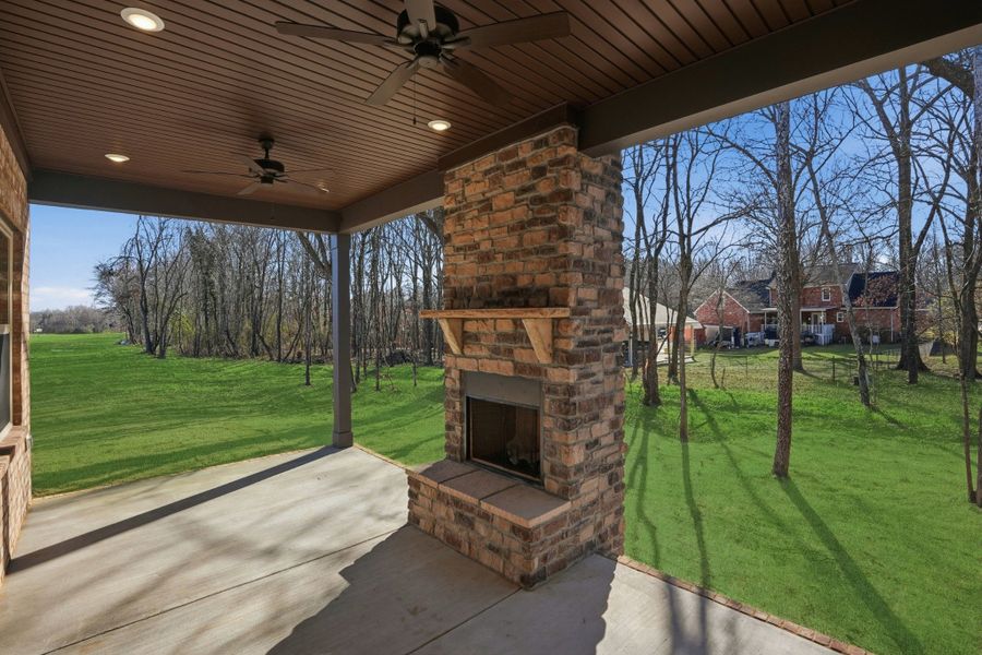Exterior details and patio area of a home in Sagewood, Tullahoma (Image 9).