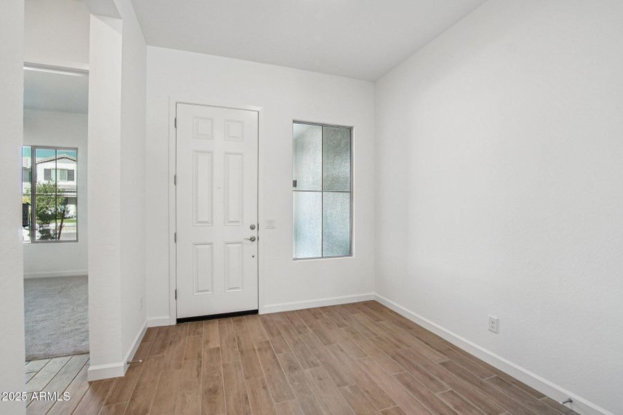 17-web-or-mls-E Saddle Way-S1212-017