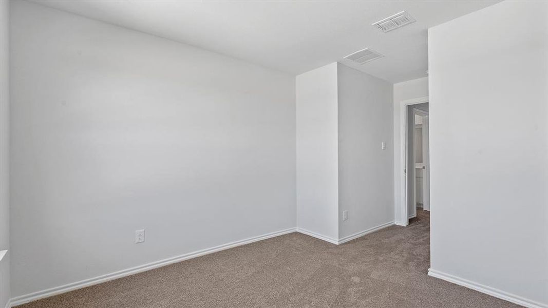 Spacious, unfurnished interior of a new home in Springhill South, Boyd (Image 30).