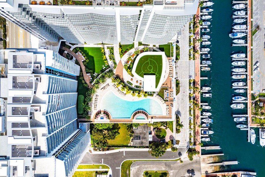 046-220LakeShoreDrive-1415-LakePark-FL-3