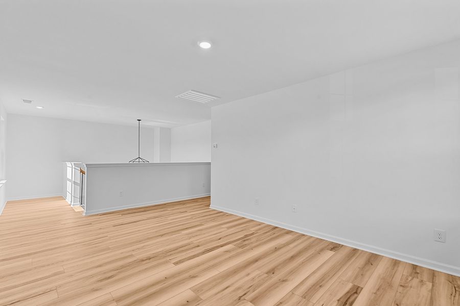 Spacious, unfurnished interior of a new home in Hanes Lake, Winston-Salem (Image 32).