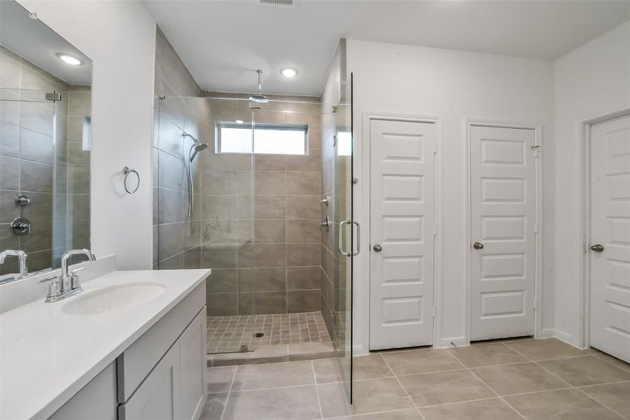Furnished interior view inside a new home in Anderson Lake, Houston (Image 7).