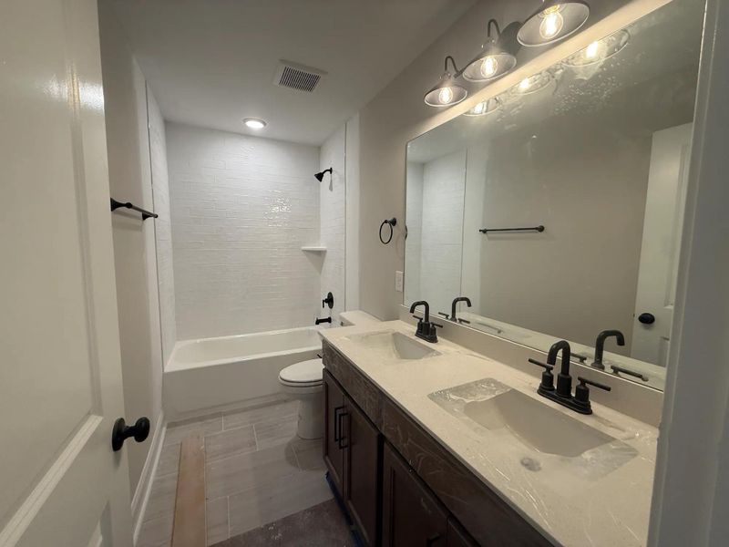 Wellsley E Bathroom 2