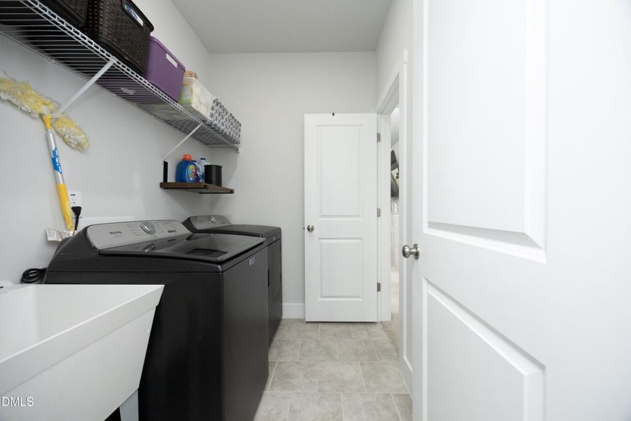 28LaundryRoom 28LaundryRoom