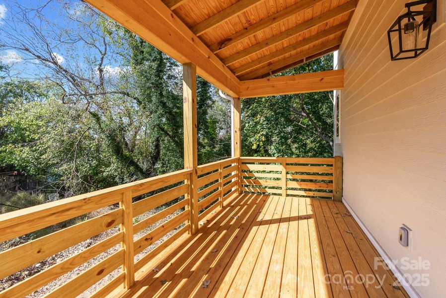 Image 16 of a home in .