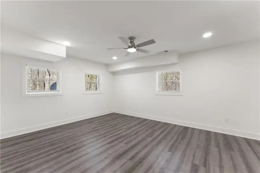 Spacious, unfurnished interior of a new home in , Gainesville (Image 46). Spacious, unfurnished interior of a new home in , Gainesville (Image 46).