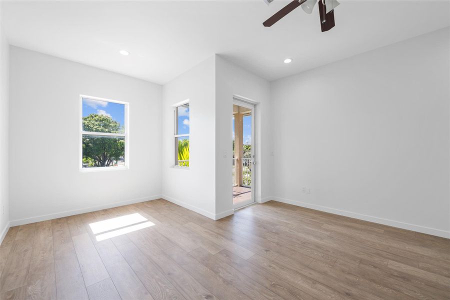 Spacious, unfurnished interior of a new home in , Fort Lauderdale (Image 22). Spacious, unfurnished interior of a new home in , Fort Lauderdale (Image 22).
