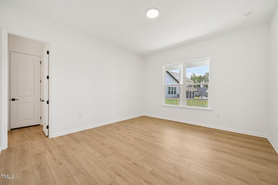 11-web-or-mls-W Crescent Mills Blvd-S260 11-web-or-mls-W Crescent Mills Blvd-S260