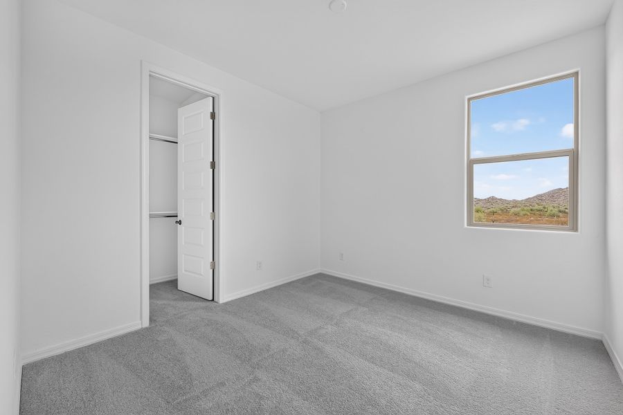 Spacious, unfurnished interior of a new home in Ladera Trails, Queen Creek (Image 19).