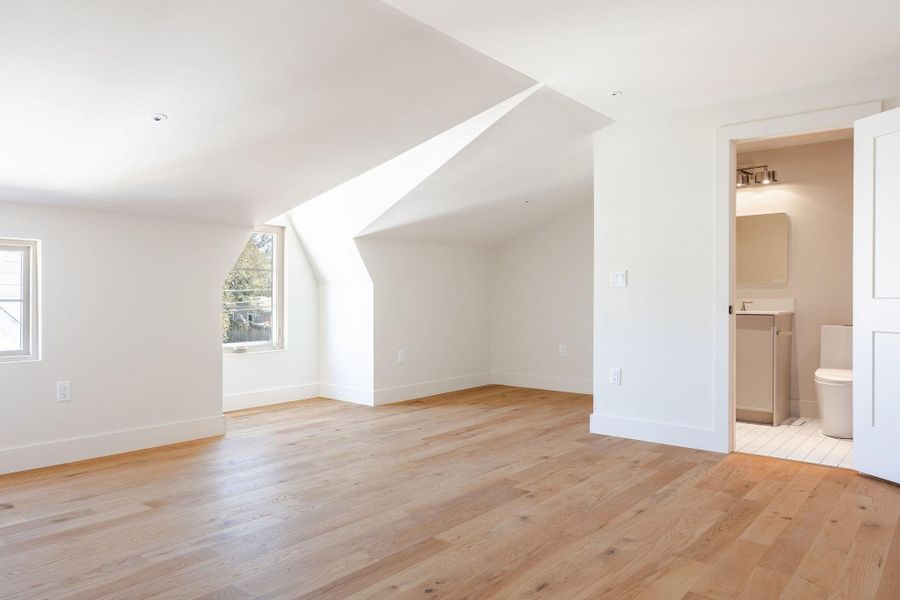 Third floor flex space with another full bathroom.