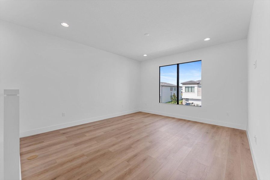 Spacious, unfurnished interior of a new home in , Boca Raton (Image 50). Spacious, unfurnished interior of a new home in , Boca Raton (Image 50).