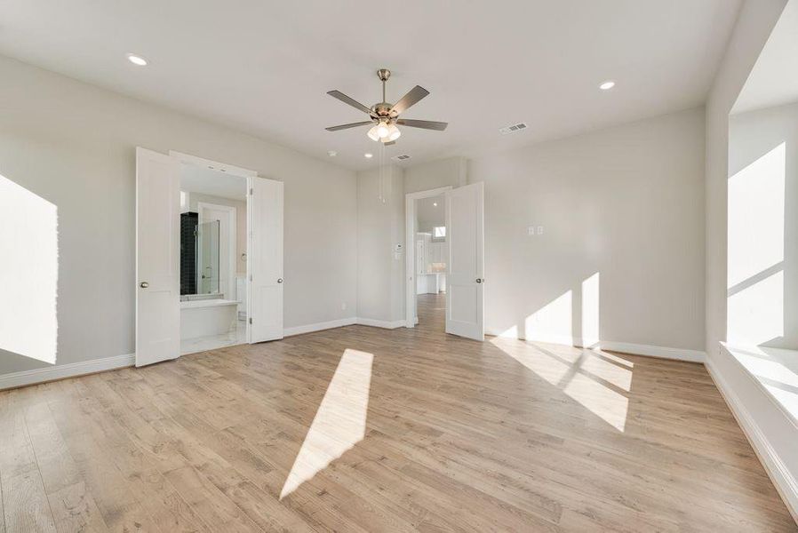 Spacious, unfurnished interior of a new home in Park Trails, Forney (Image 28).